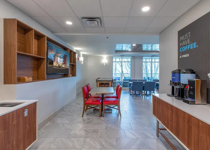 Holiday Inn Express & Suites Asheville Downtown By Ihg